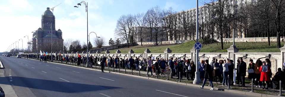 Protest împotriva vaccinării obligatorii! presa libera si independenta din romania