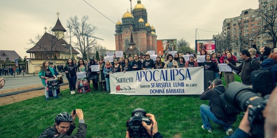 Protest împotriva vaccinării obligatorii! presa libera si independenta din romania