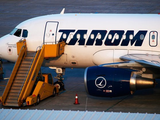 avion Tarom