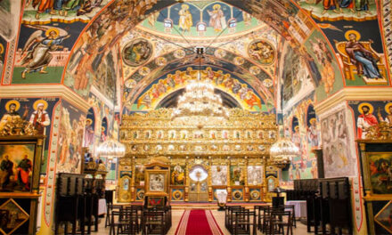 Biserica Ortodoxă Română le cere enoriașilor să nu accepte calendare bisericeşti de la partide: Este ilegal şi sunt şi pline de greşeli