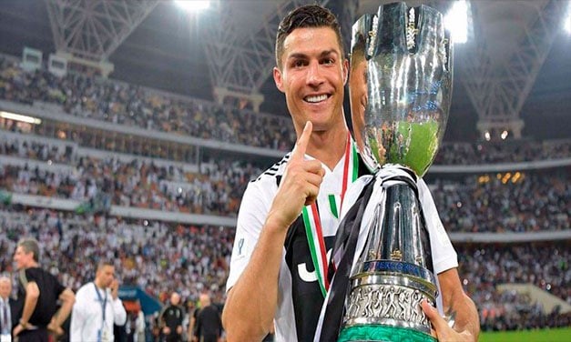 Cristiano Ronaldo este unic în istorie: A cucerit toate trofeele în Spania, Italia şi Anglia