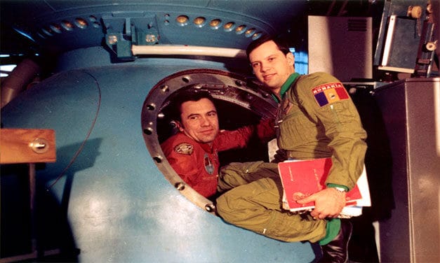 Dr. ing. cosmonaut Dumitru – Dorin PRUNARIU, 40 de ani de la zborul în spațiul cosmic. La mulți ani!