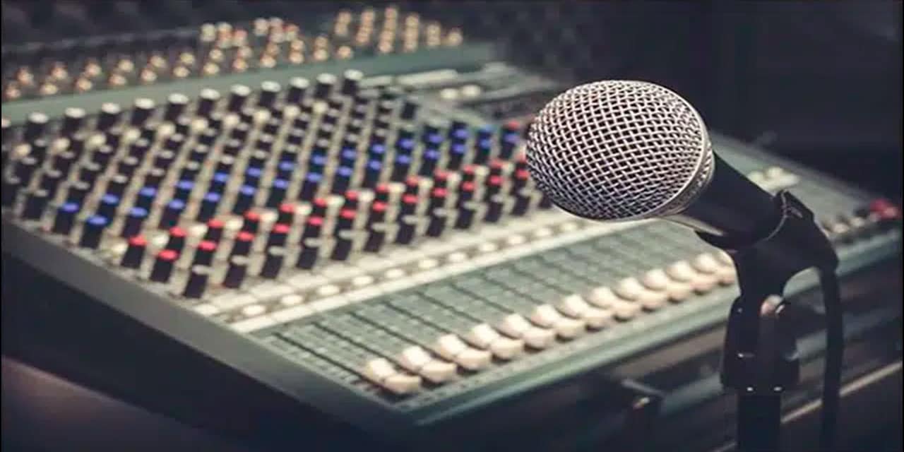 Ascultă posturi de radio românești din Spania
