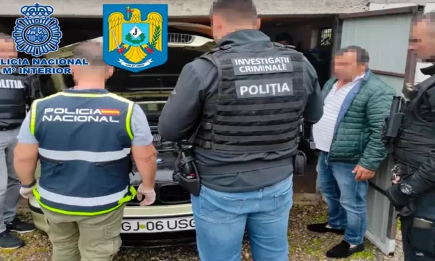 Trafic cu mașini de lux între Spania și România. 21 de români arestați